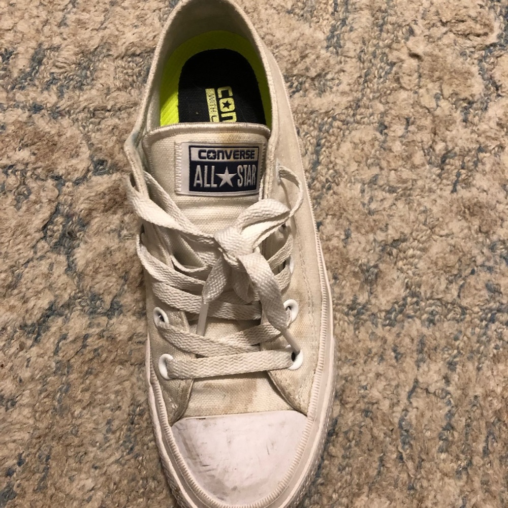 Converse white tennis shoes